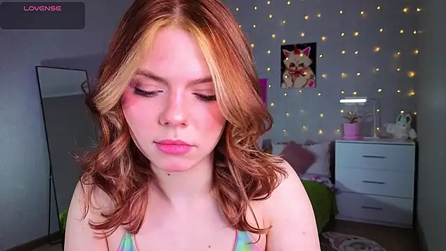 Snapshot of Red__Candy chatting on 6, 6, 2026 Red Candy online show from 6, 6, 2026