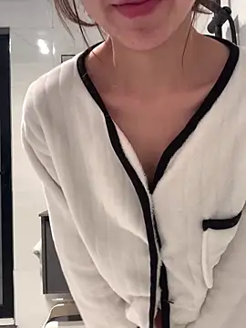 Aimeil online show from 8, 3, 2025