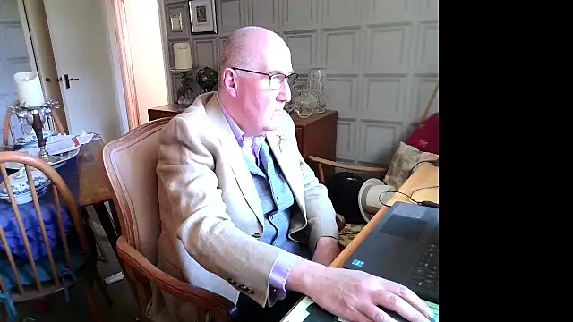 Adamdaddybear online show from 18, 3, 2025