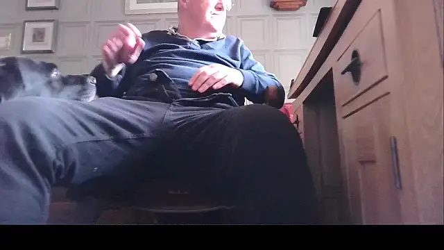 Adamdaddybear online show from 21, 3, 2025