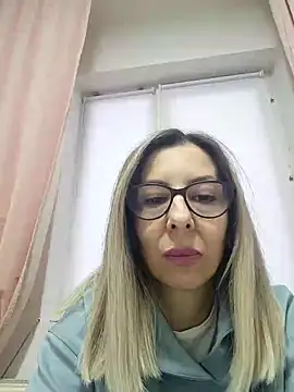 Snapshot of SukyGirl chatting on 17, 12, 2024 SukyGirl online show from 17, 12, 2024
