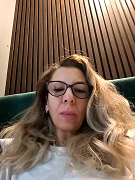 SukyGirl online show from 1, 2, 2026