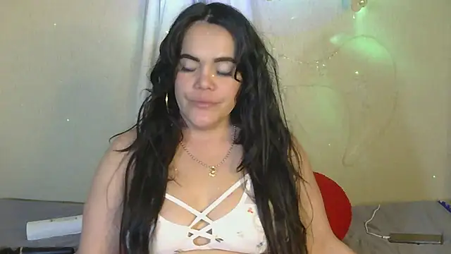 Snapshot of blue_angel33 chatting on 24, 12, 2024 blue angel33 online show from 24, 12, 2024