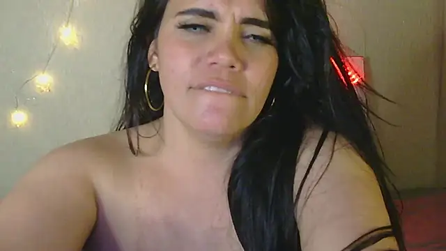 Snapshot of blue_angel33 chatting on 21, 1, 2025 blue angel33 online show from 21, 1, 2025