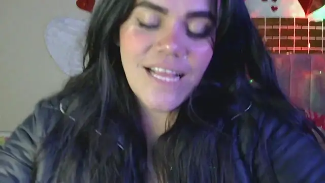 Snapshot of blue_angel33 chatting on 28, 2, 2025 blue angel33 online show from 28, 2, 2025