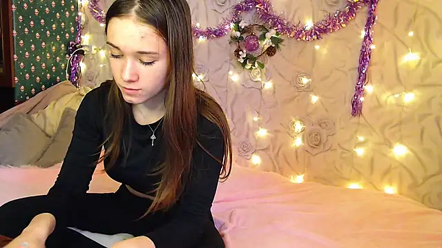 Snapshot of fluffy_kitty_ chatting on 13, 1, 2025 fluffy kitty online show from 13, 1, 2025