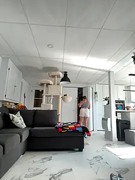 Sweetleeahxx online show from 16, 9, 2025