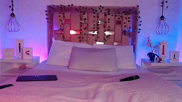 GigiVolkova online show from 15, 9, 2025