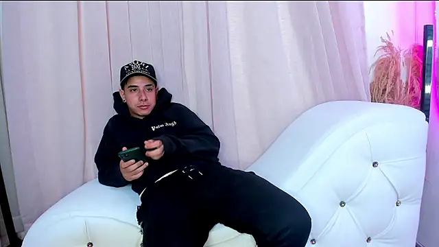 Yourslust  online show from 21, 3, 2026