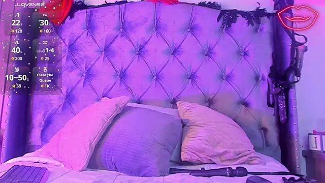 Molenna queenn online show from 12, 12, 2024