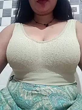 Snapshot of cute-mahek chatting on 2, 5, 2026 cute-mahek online show from 2, 5, 2026