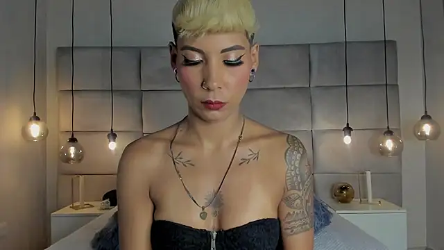 MiaMorgan  online show from 26, 1, 2025