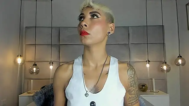 MiaMorgan  online show from 10, 2, 2025