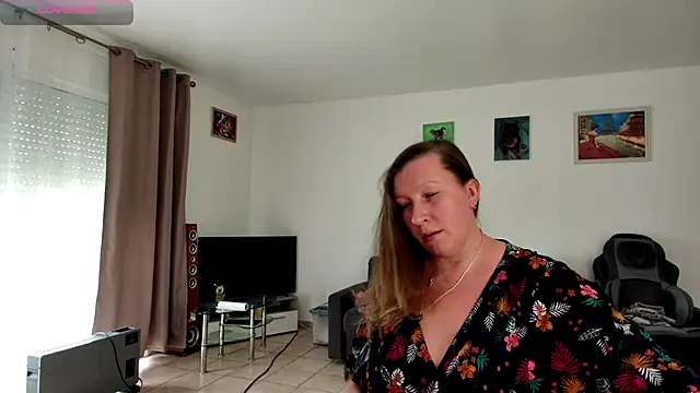 YOUR ELENA online show from 20, 1, 2025