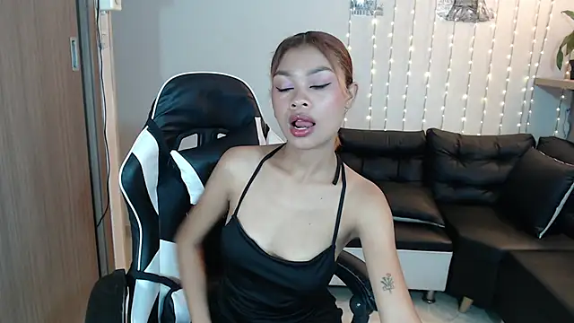 Perla prg online show from 21, 2, 2025