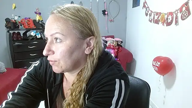 emperabigbootybigass online show from 26, 2, 2025