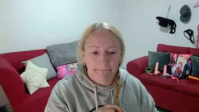 Snapshot of emperabigbootybigass chatting on 2, 2, 2026 emperabigbootybigass online show from 2, 2, 2026