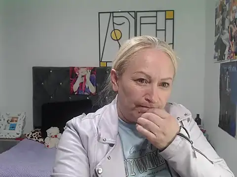 Snapshot of emperabigbootybigass chatting on 19, 6, 2026 emperabigbootybigass online show from 19, 6, 2026