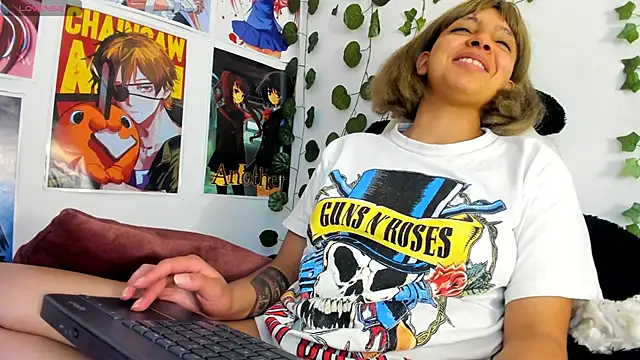 miku katsuragi online show from 8, 1, 2025