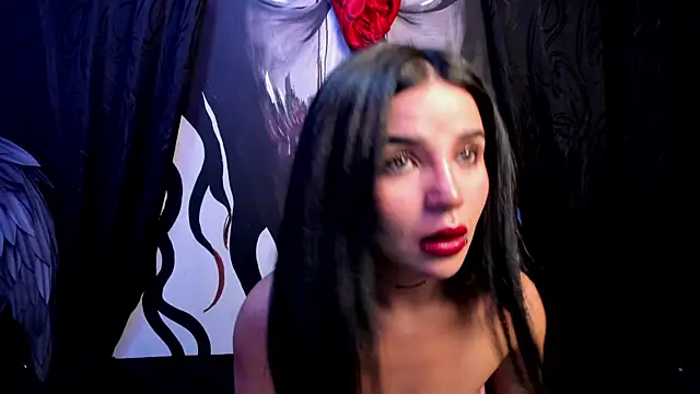 Snapshot of Kylie-fox chatting on 7, 11, 2025 Kylie-fox online show from 7, 11, 2025