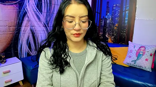 Violetaa diazz online show from 12, 12, 2024