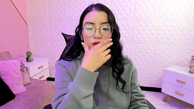 Violetaa diazz online show from 18, 11, 2025