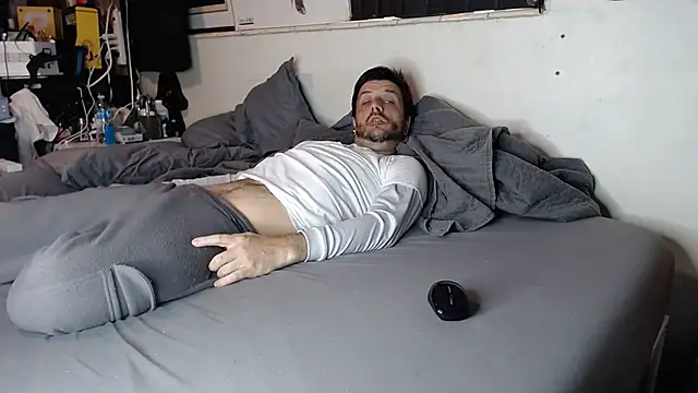 Snapshot of titclitcmndr chatting on 23, 1, 2025 titclitcmndr online show from 23, 1, 2025