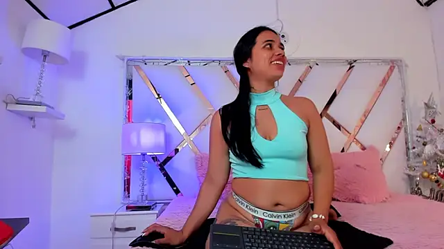 Snapshot of naughty__sara chatting on 30, 12, 2024 naughty sara online show from 30, 12, 2024