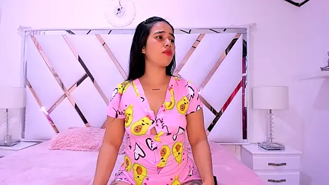 Snapshot of naughty__sara chatting on 12, 2, 2025 naughty sara online show from 12, 2, 2025