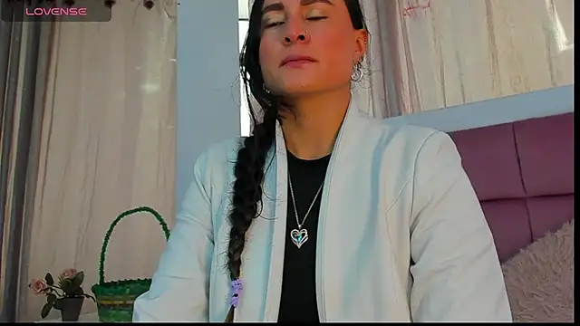 Snapshot of Coral_Gibson chatting on 27, 4, 2026 Coral Gibson online show from 27, 4, 2026