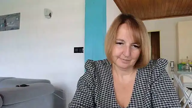 Snapshot of Sandcoq chatting on 10, 6, 2026 Sandcoq online show from 10, 6, 2026