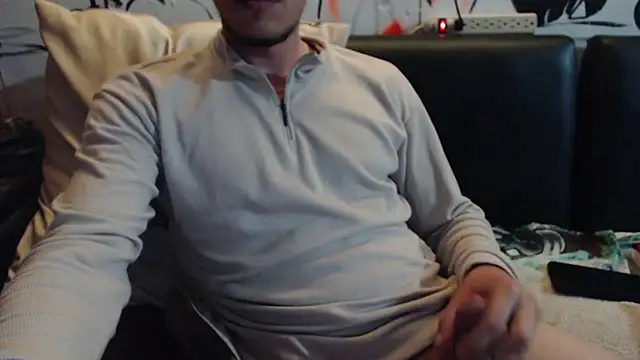 roystonee01 online show from 7, 2, 2026