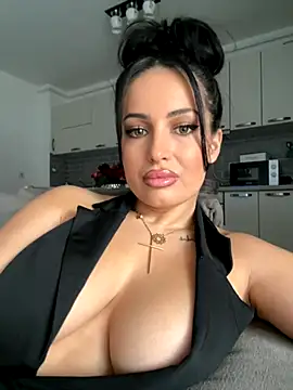 Snapshot of melissablack chatting on 15, 9, 2025 melissablack online show from 15, 9, 2025