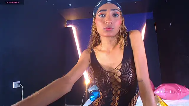 Charlotte Love10 online show from 3, 2, 2025