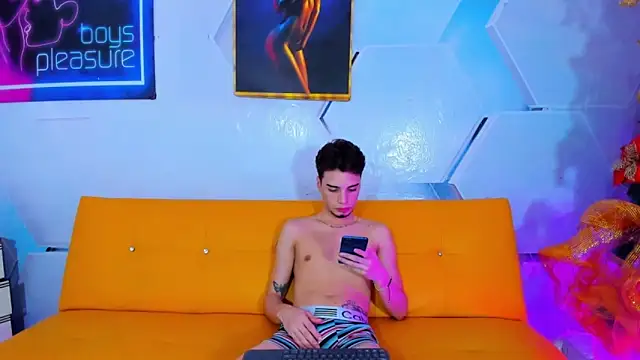 little alex01 online show from 8, 12, 2024