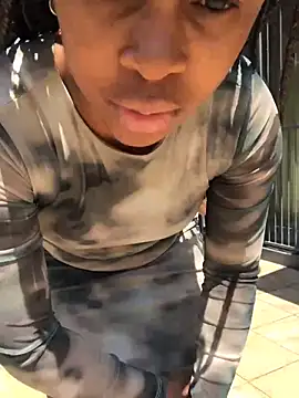 Pearl 00 online show from 19, 10, 2025