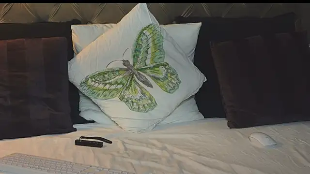 AnnieStylesx online show from 22, 2, 2025