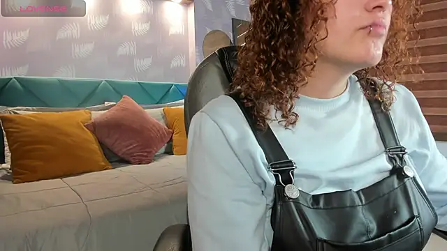 Missbrave1 online show from 11, 11, 2025