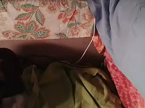 Snapshot of VeneRed chatting on 21, 3, 2025 VeneRed online show from 21, 3, 2025