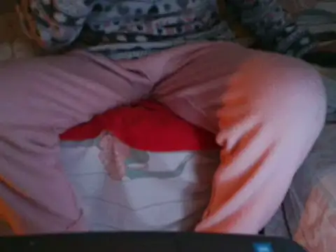 Snapshot of VeneRed chatting on 13, 11, 2025 VeneRed online show from 13, 11, 2025