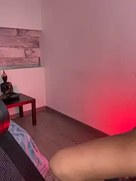 Alisha-Bond online show from 17, 1, 2025