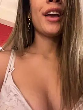 Alisha-Bond online show from 8, 3, 2025