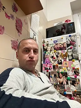 Snapshot of Lecatore80 chatting on 14, 12, 2025 Lecatore80 online show from 14, 12, 2025