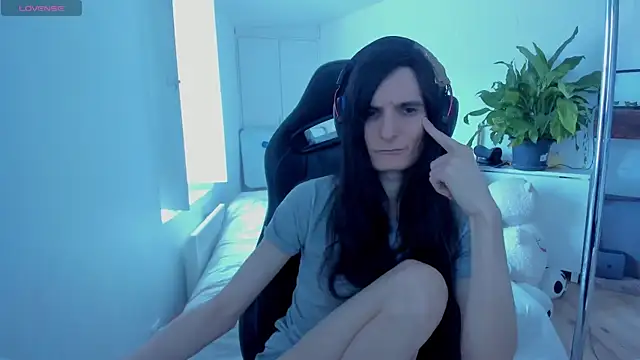 CeriseLapine online show from 12, 3, 2025