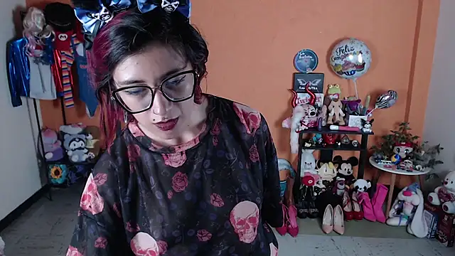 Snapshot of MissMiia2 chatting on 28, 12, 2024 MissMiia2 online show from 28, 12, 2024