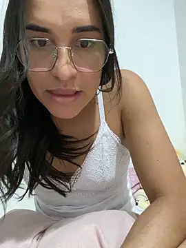 cleolimahot3 online show from 4, 1, 2025