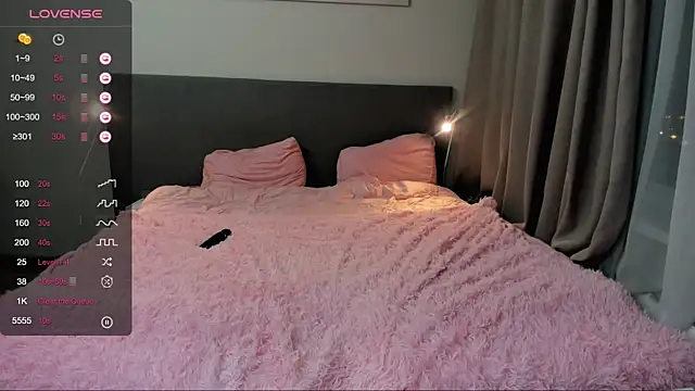 jesssicamooon online show from 21, 11, 2025