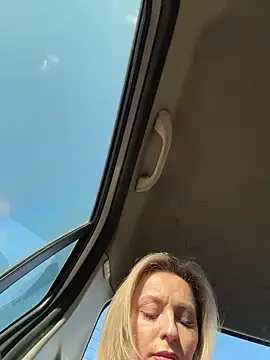 Diamond Bunny  online show from 20, 2, 2026