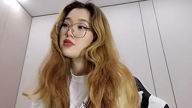 Jennatyan online show from 20, 12, 2025