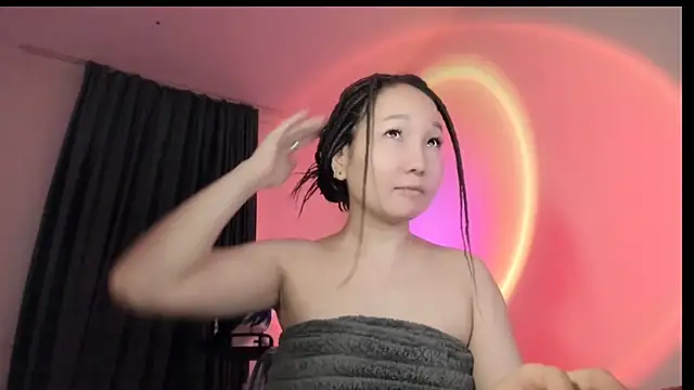 himeros goddess online show from 26, 1, 2025